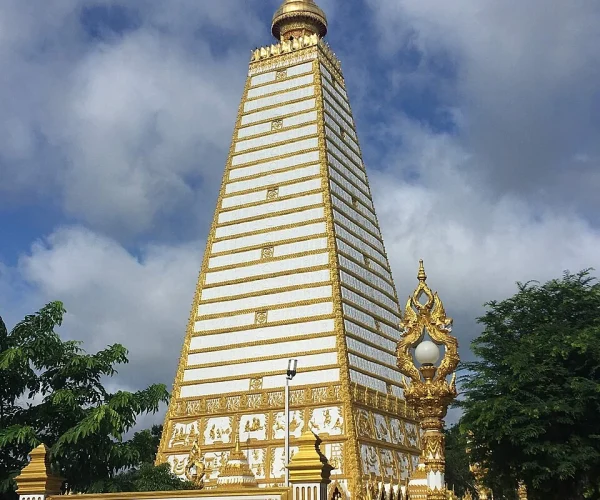 Wat Phra That Nong Bua